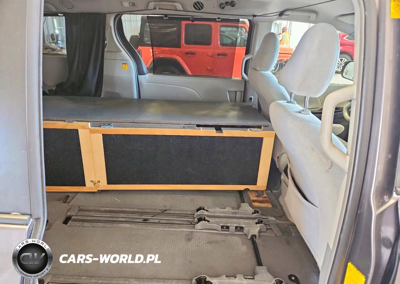 2011 Toyota Sienna Le VIN:5TDKK3DC0BS036926 - 11
