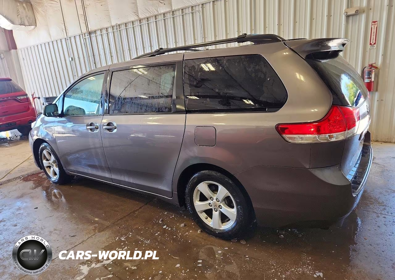 2011 Toyota Sienna Le VIN:5TDKK3DC0BS036926 - 2