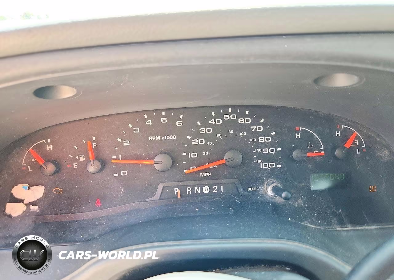 2008 Ford Econoline E350 Super Duty Wagon VIN:1FBSS31L68DB09066 - 9