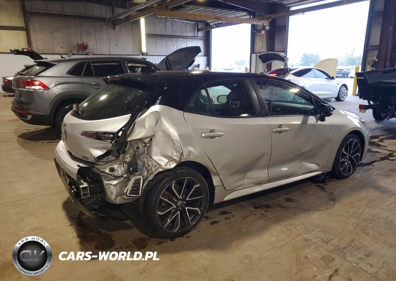 2021 Toyota Corolla Xse VIN:JTNC4MBE7M3131900 - 3