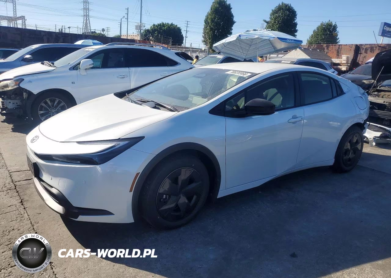 2026 Toyota Prius Le VIN:JTDACAAU1T3083217 - 1