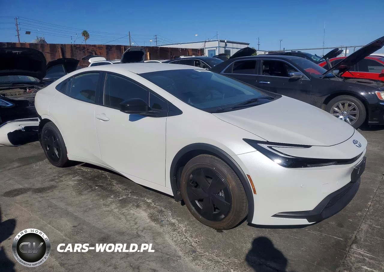 2026 Toyota Prius Le VIN:JTDACAAU1T3083217 - 4