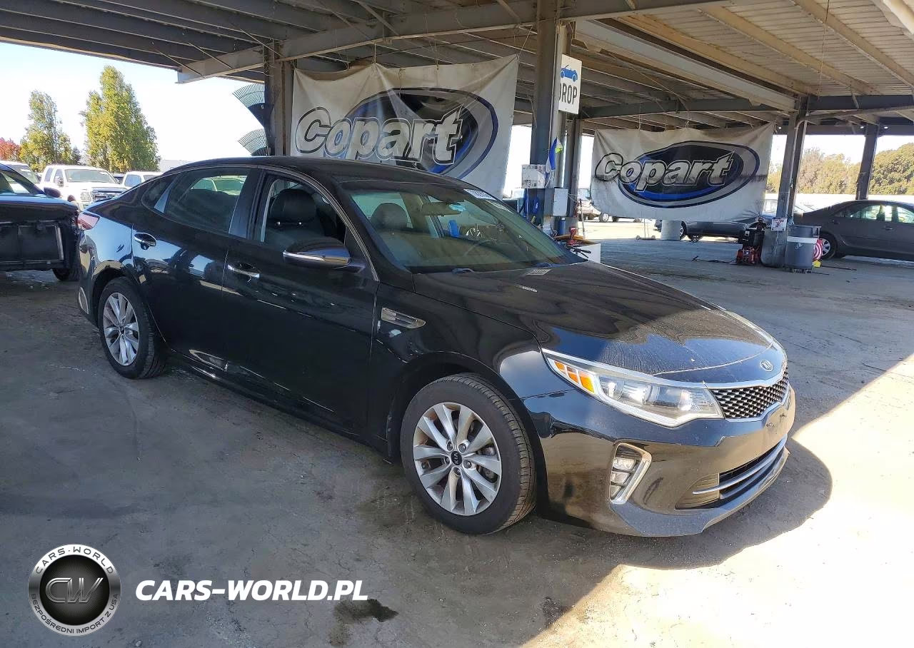 2018 Kia Optima S VIN:5XXGT4L33JG179329 - 4