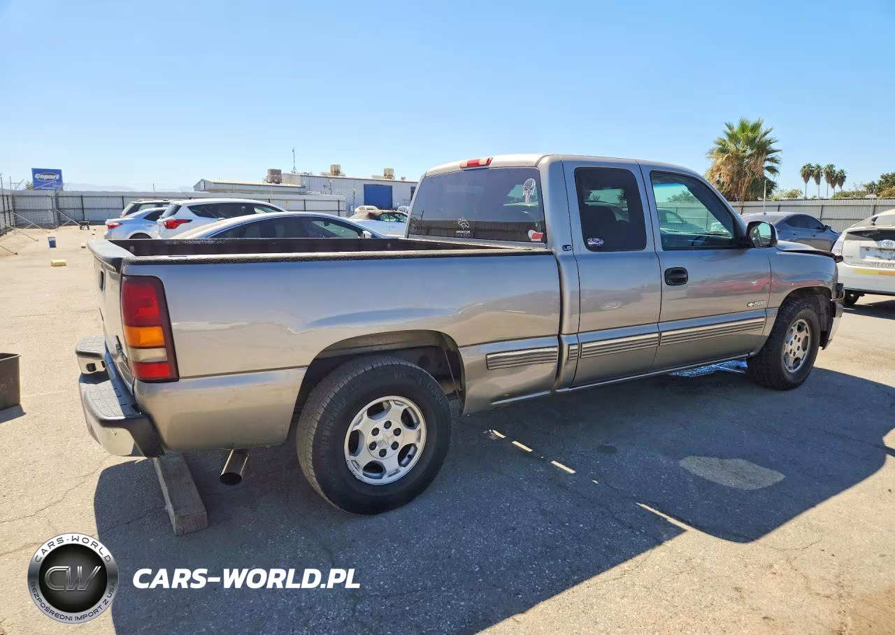 2002 Chevrolet Silverado C1500 VIN:2GCEC19T021212517 - 3