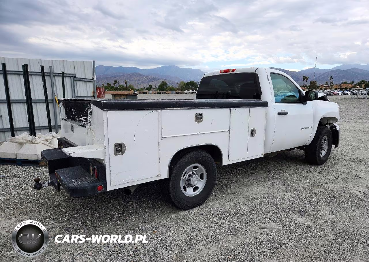 2008 Chevrolet Silverado C2500 Heavy Duty VIN:1GBHC24K08E214166 - 3