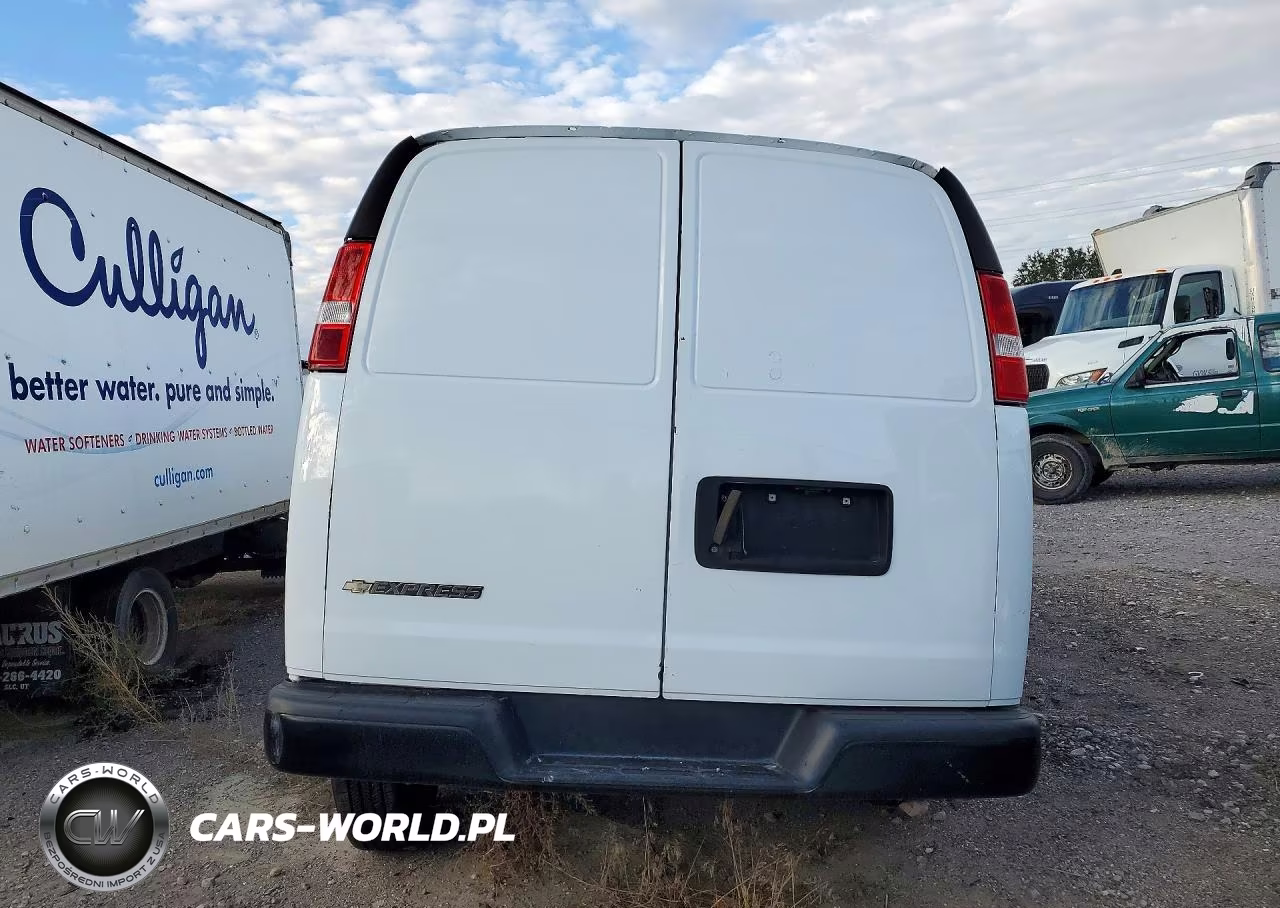2024 Chevrolet Express G2500 VIN:1GCWGAFP6R1106251 - 6