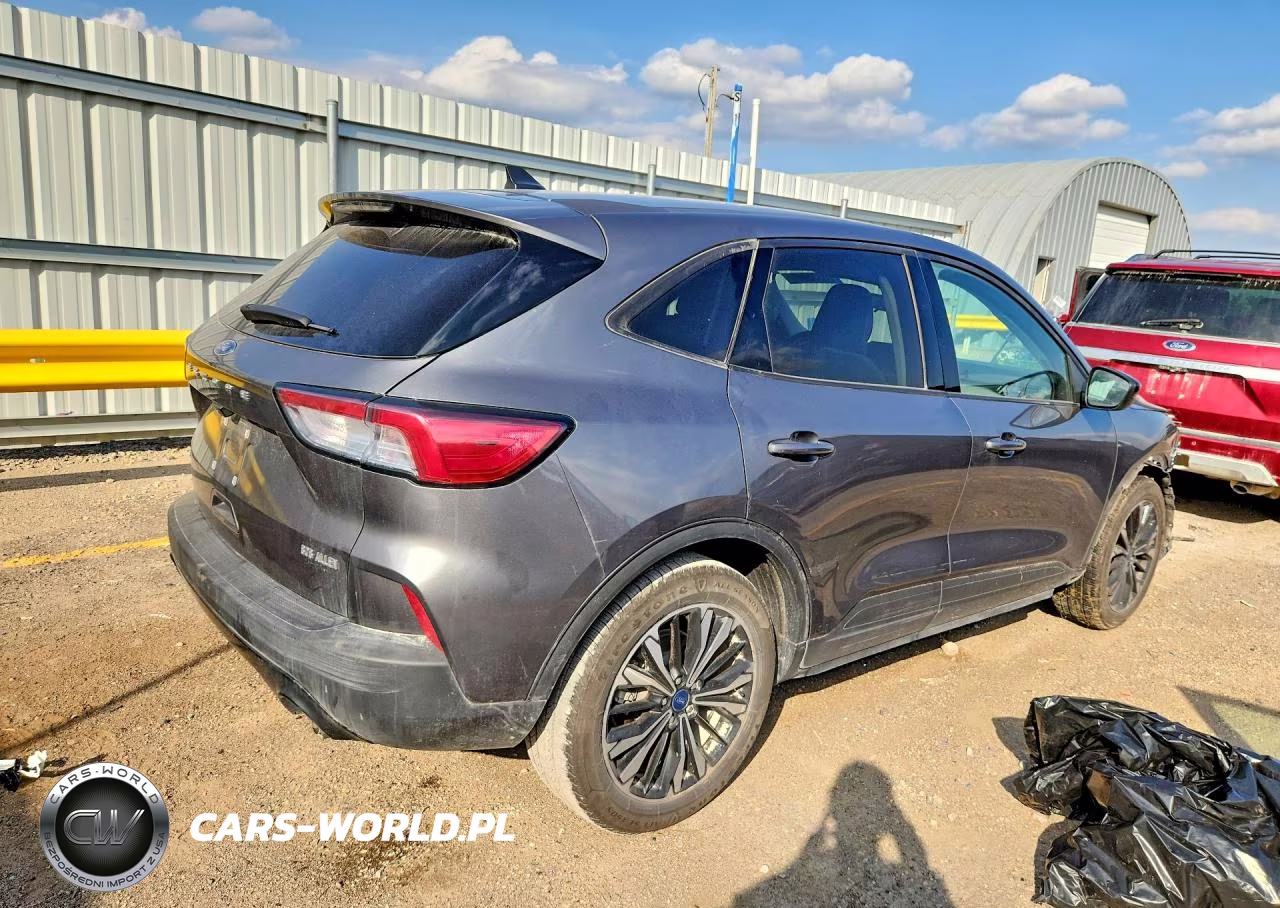 2022 Ford Escape Se VIN:1FMCU0G65NUB19962 - 3
