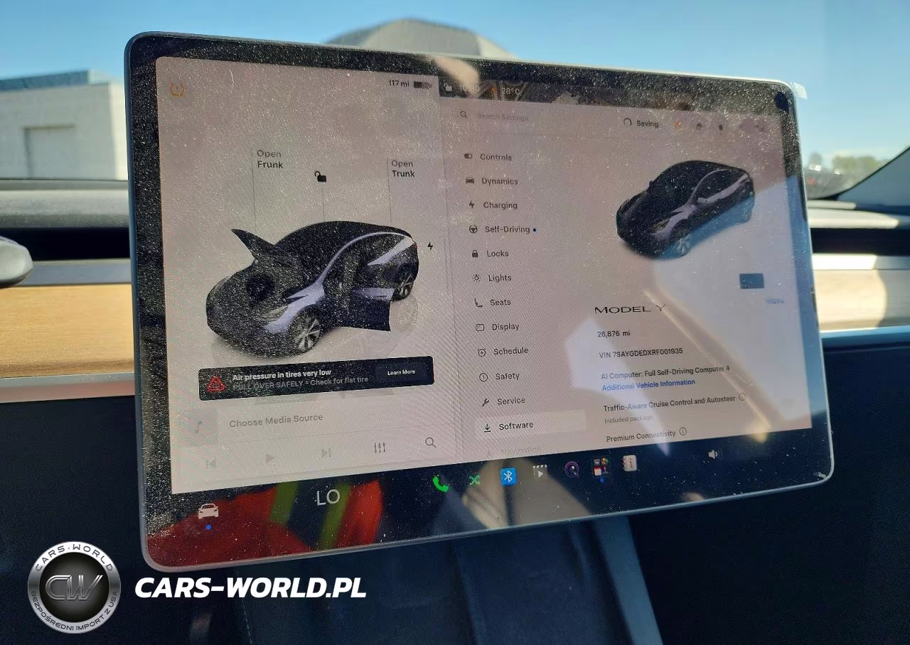 2024 Tesla Model Y VIN:7SAYGDEDXRF001935 - 9