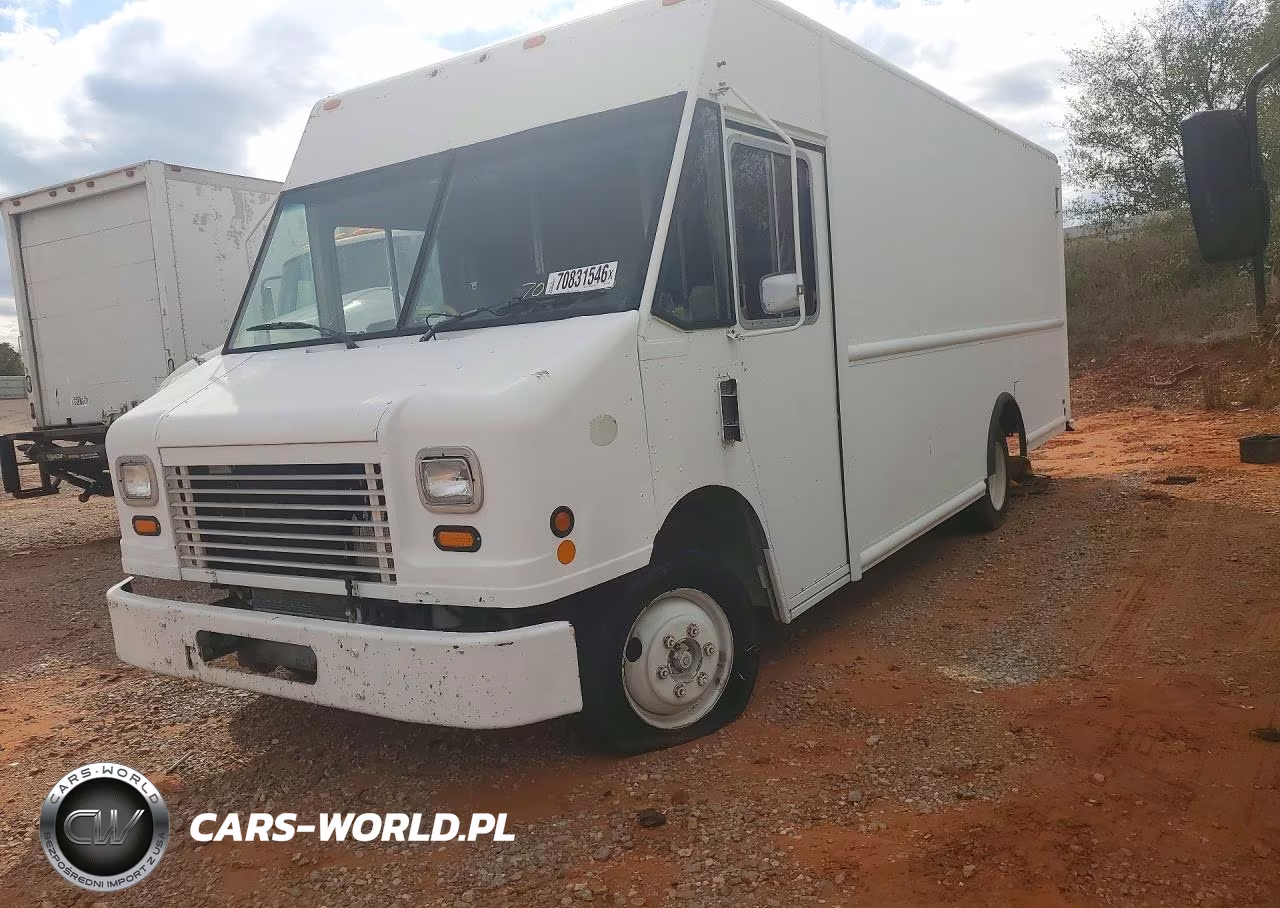 2011 Freightliner Mt45G Chassis Delivery Truck