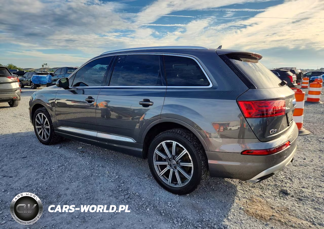 2018 Audi Q7 Premium Plus VIN:WA1LAAF77JD033540 - 2