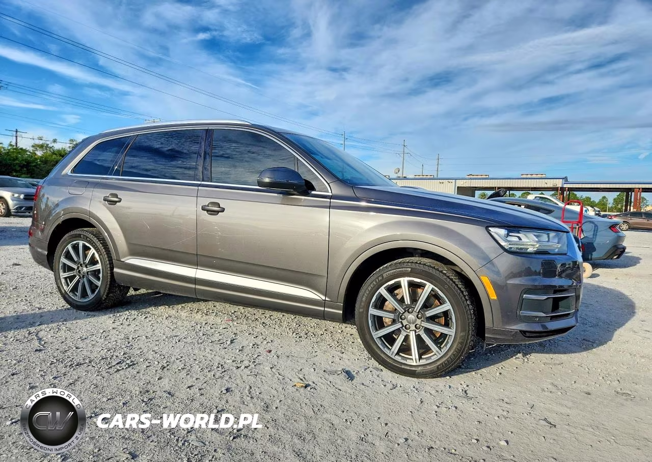 2018 Audi Q7 Premium Plus VIN:WA1LAAF77JD033540 - 4