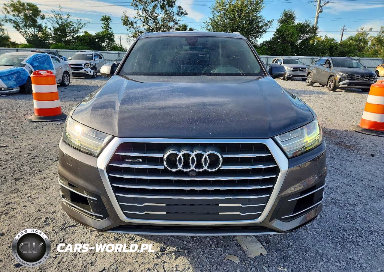 2018 Audi Q7 Premium Plus VIN:WA1LAAF77JD033540 - 5