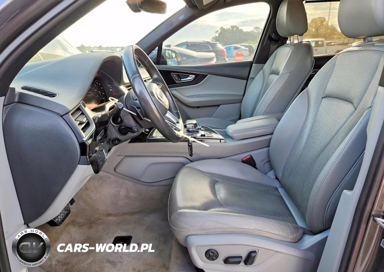 2018 Audi Q7 Premium Plus VIN:WA1LAAF77JD033540 - 7