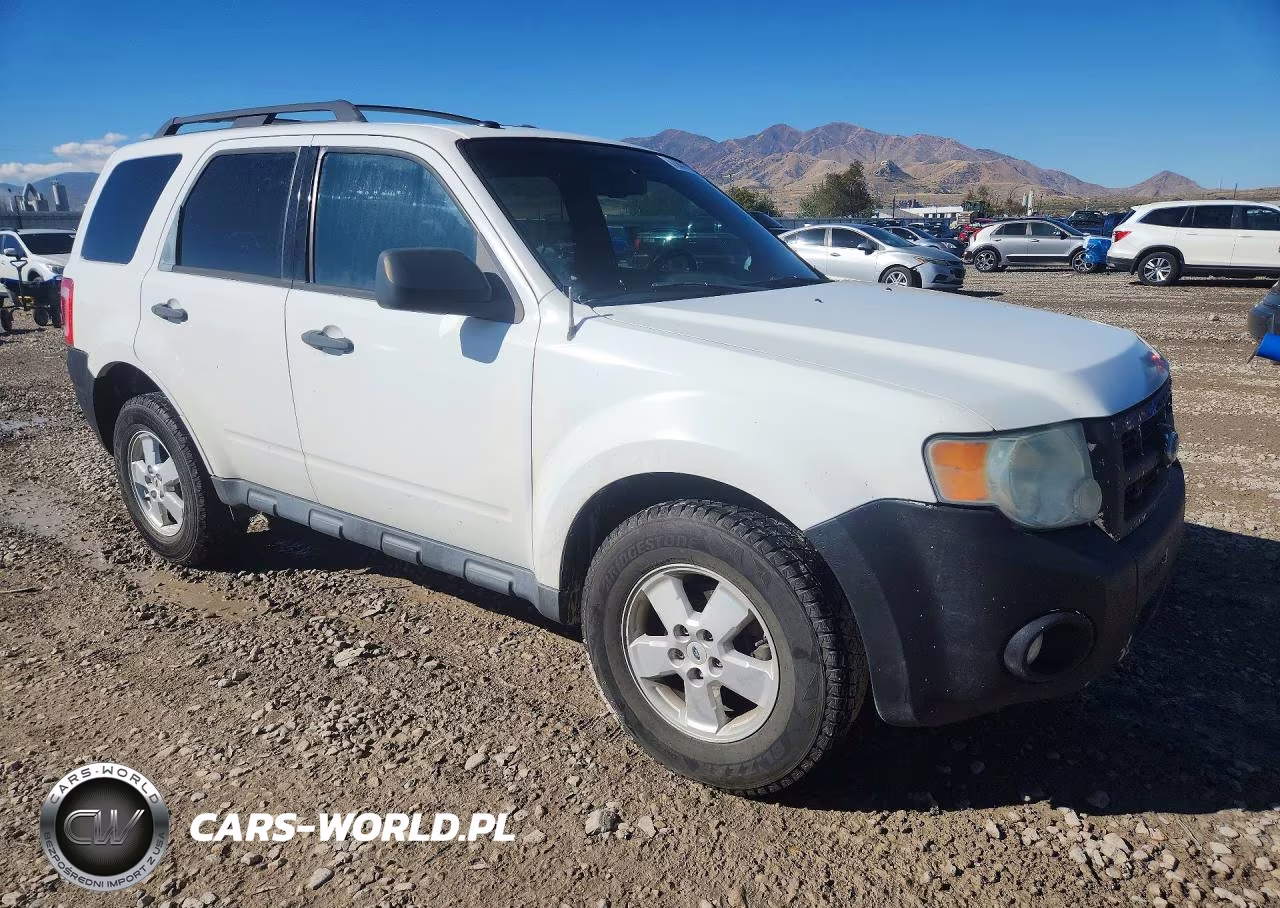 2010 Ford Escape Xlt VIN:1FMCU9DGXAKC29154 - 4