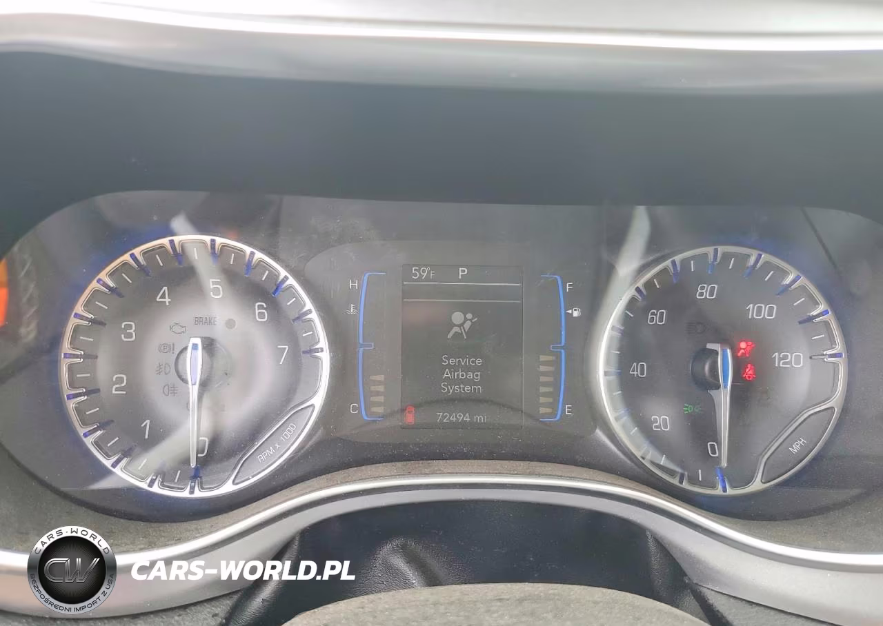 2018 Chrysler Pacifica Touring Plus VIN:2C4RC1FG3JR237193 - 9