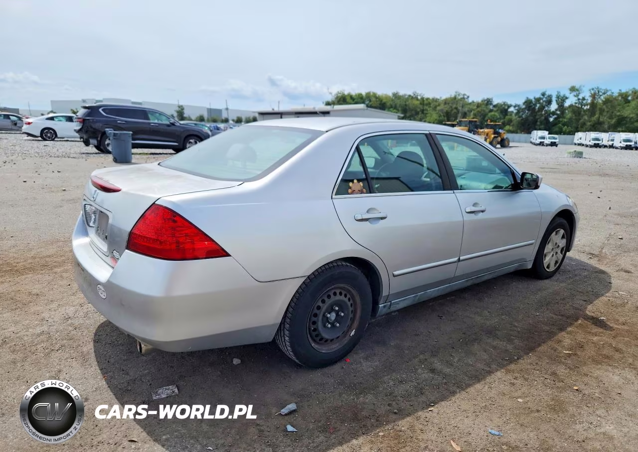 2007 Honda Accord Lx VIN:1HGCM56447A050415 - 3