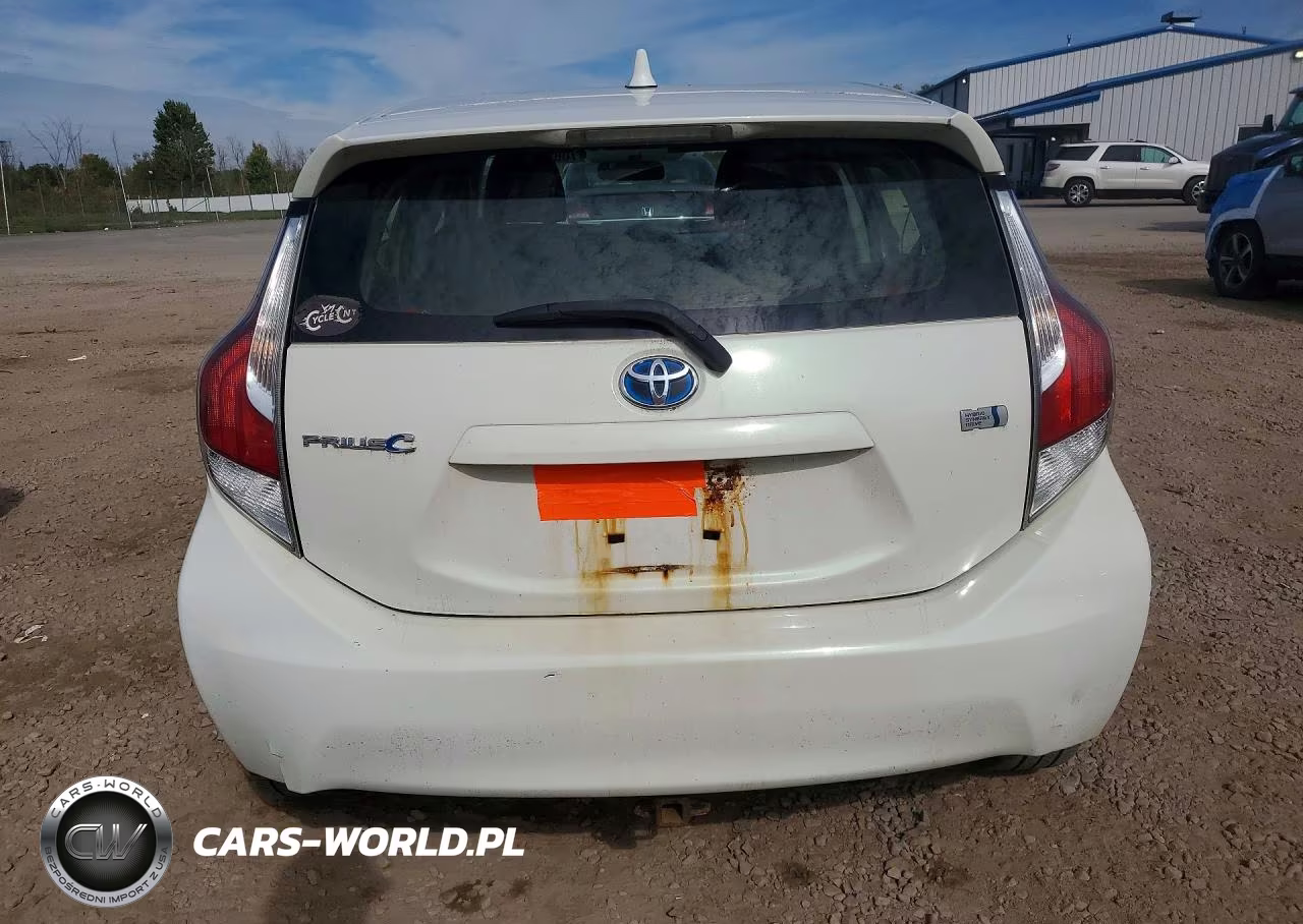 2016 Toyota Prius C Two VIN:JTDKDTB33G1137993 - 6