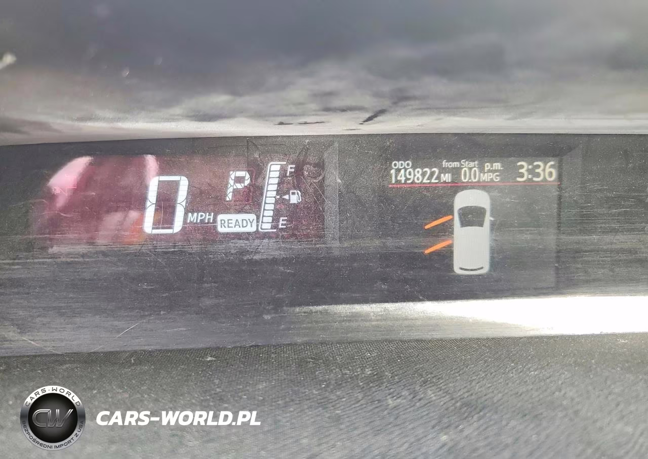 2016 Toyota Prius C Two VIN:JTDKDTB33G1137993 - 9