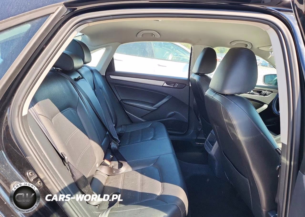 VOLKSWAGEN PASSAT S VIN:1VWAT7A37EC062768 - 10