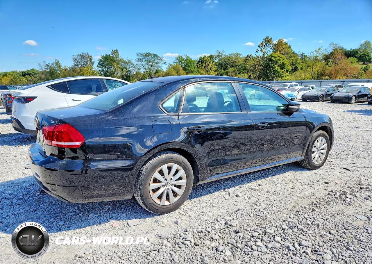 VOLKSWAGEN PASSAT S VIN:1VWAT7A37EC062768 - 3