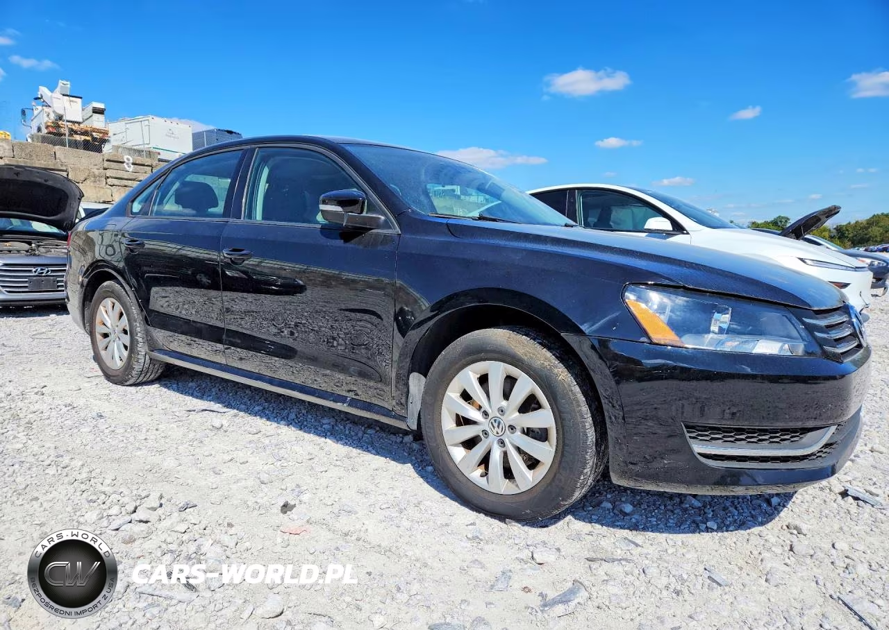 VOLKSWAGEN PASSAT S VIN:1VWAT7A37EC062768 - 4