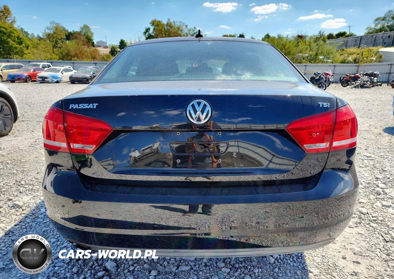 VOLKSWAGEN PASSAT S VIN:1VWAT7A37EC062768 - 6