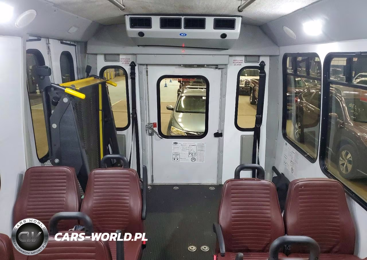 2013 Ford E-350 VIN:1FDEE3FS7FDA05078 - 10
