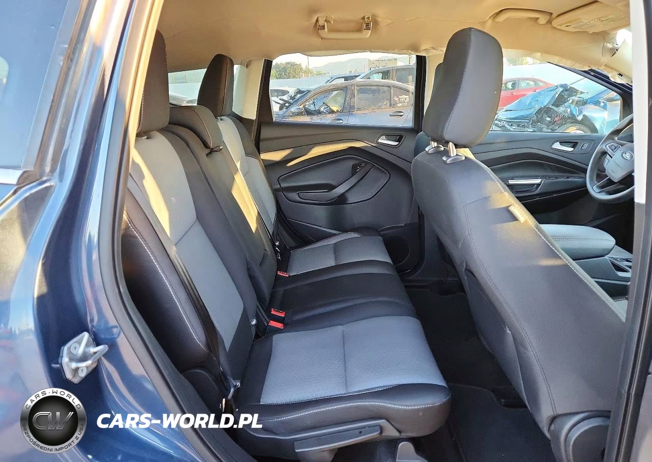 2018 Ford Escape Se VIN:1FMCU0GD3JUA43800 - 11