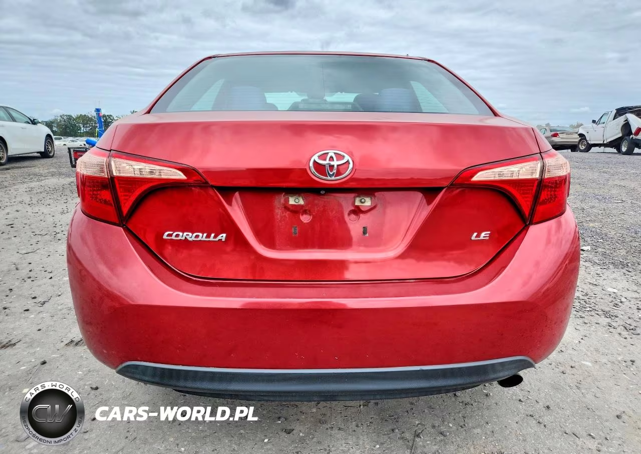 2018 Toyota Corolla Le VIN:5YFBURHE6JP748969 - 6