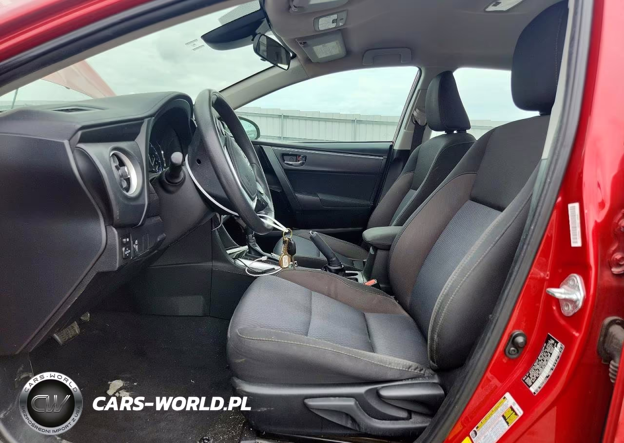 2018 Toyota Corolla Le VIN:5YFBURHE6JP748969 - 7