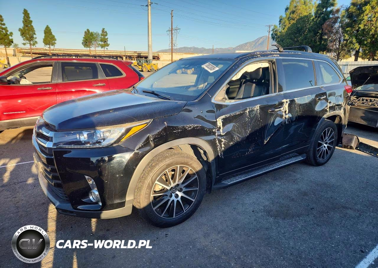 2017 Toyota Highlander Se