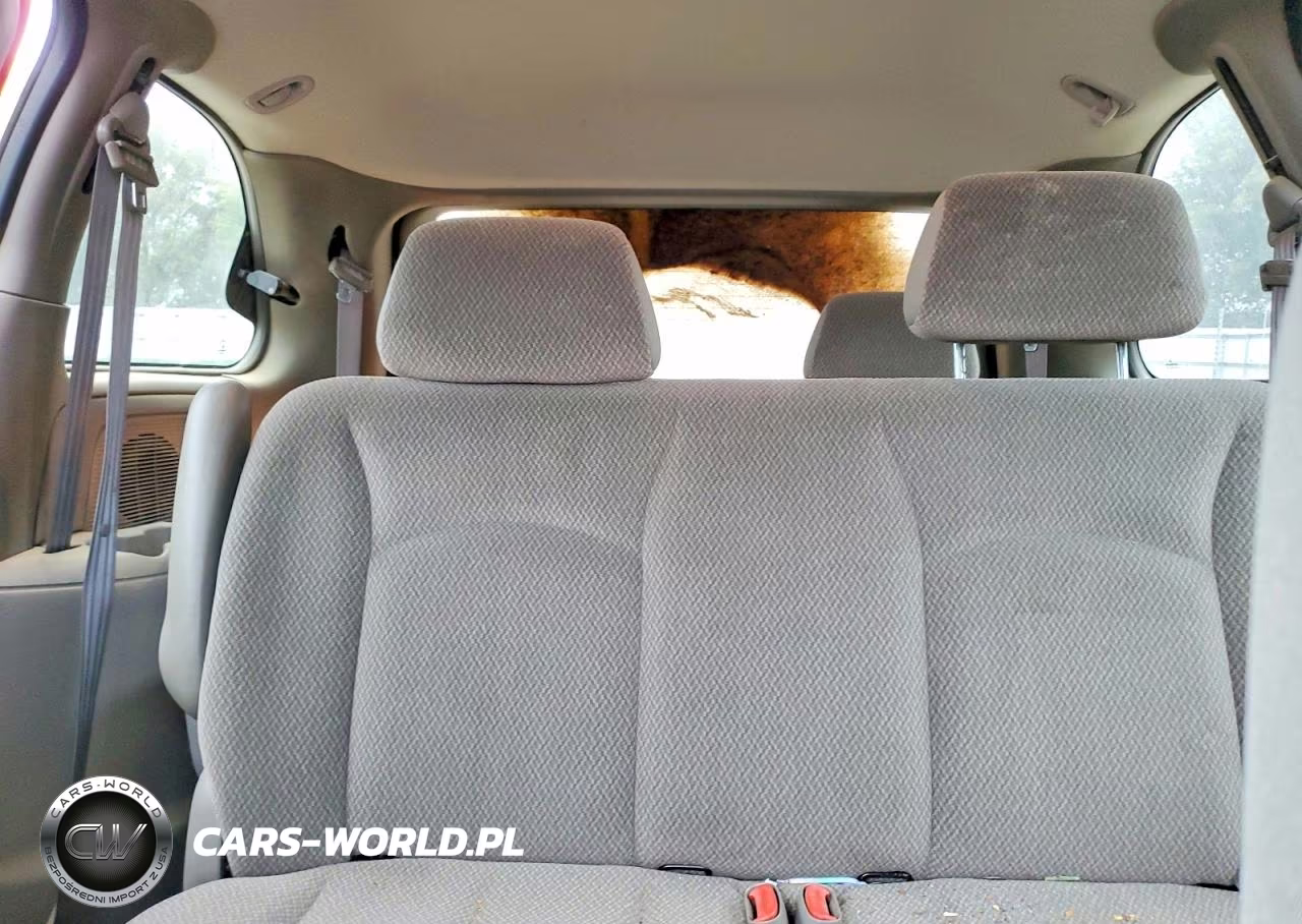 2004 Chrysler Town & Country VIN:1C4GP45R94B564460 - 10
