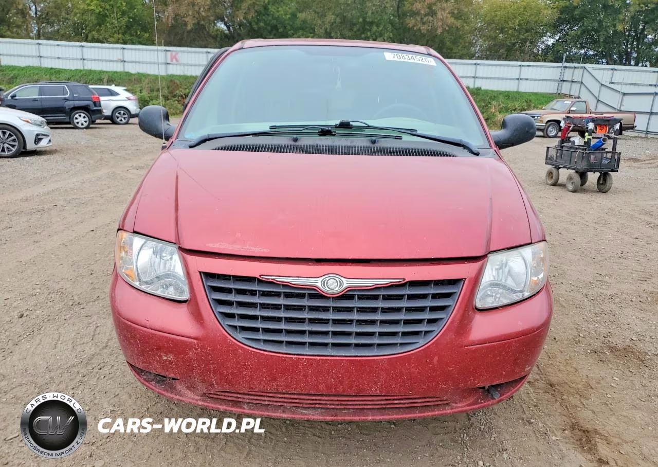 2004 Chrysler Town & Country VIN:1C4GP45R94B564460 - 5
