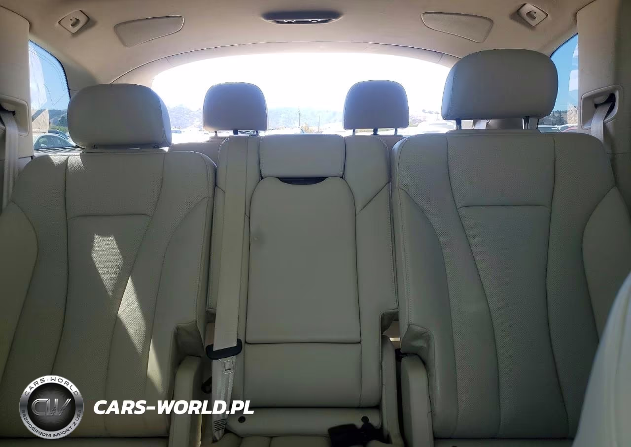 2018 Audi Q7 Premium Plus VIN:WA1LAAF72JD019531 - 10