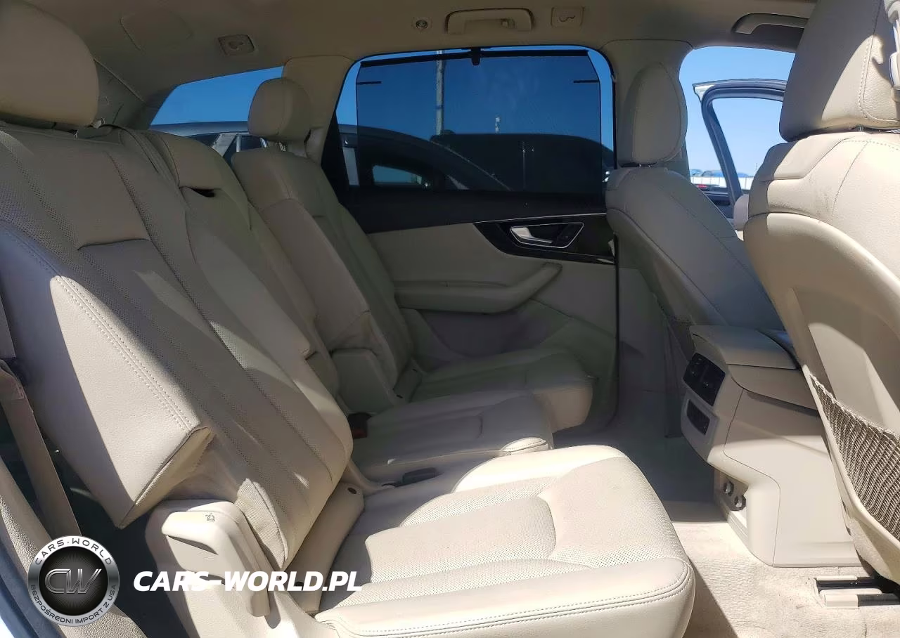 2018 Audi Q7 Premium Plus VIN:WA1LAAF72JD019531 - 11