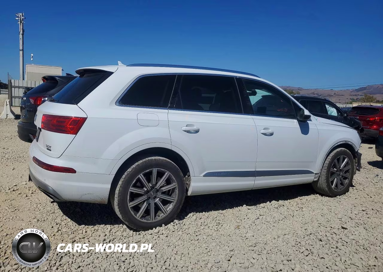 2018 Audi Q7 Premium Plus VIN:WA1LAAF72JD019531 - 3