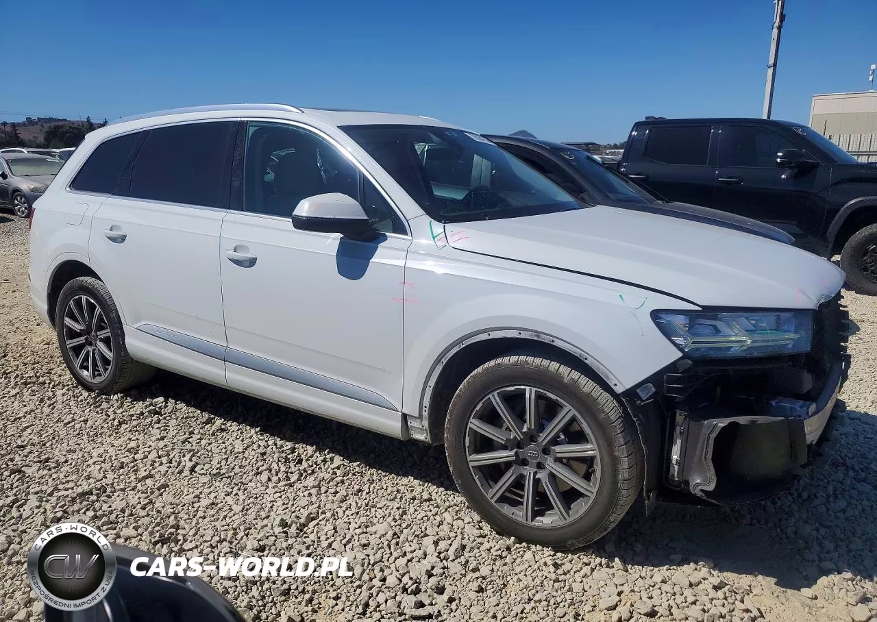 2018 Audi Q7 Premium Plus VIN:WA1LAAF72JD019531 - 4
