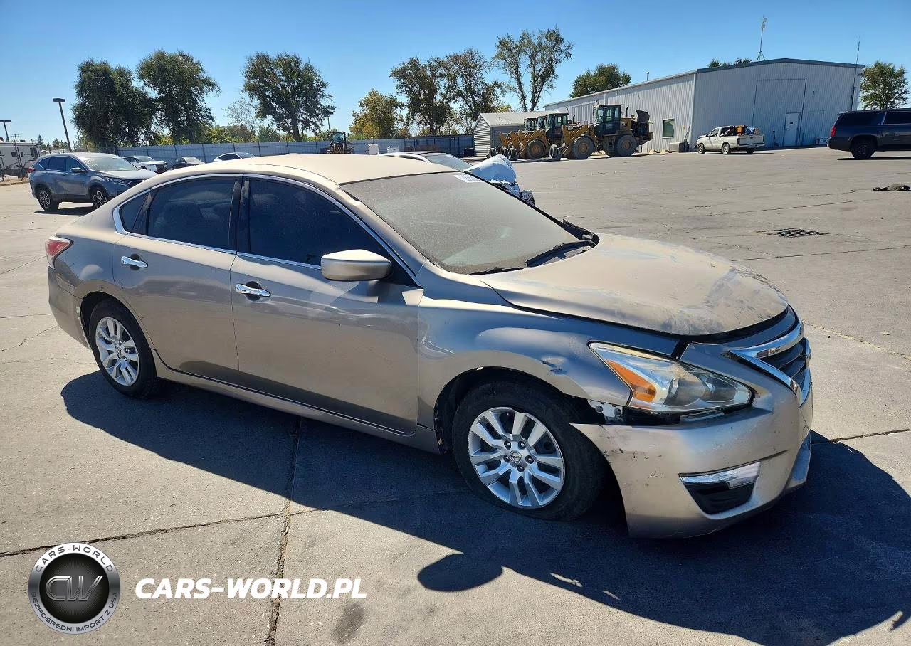 2015 Nissan Altima 2.5 S VIN:1N4AL3AP4FC236091 - 4