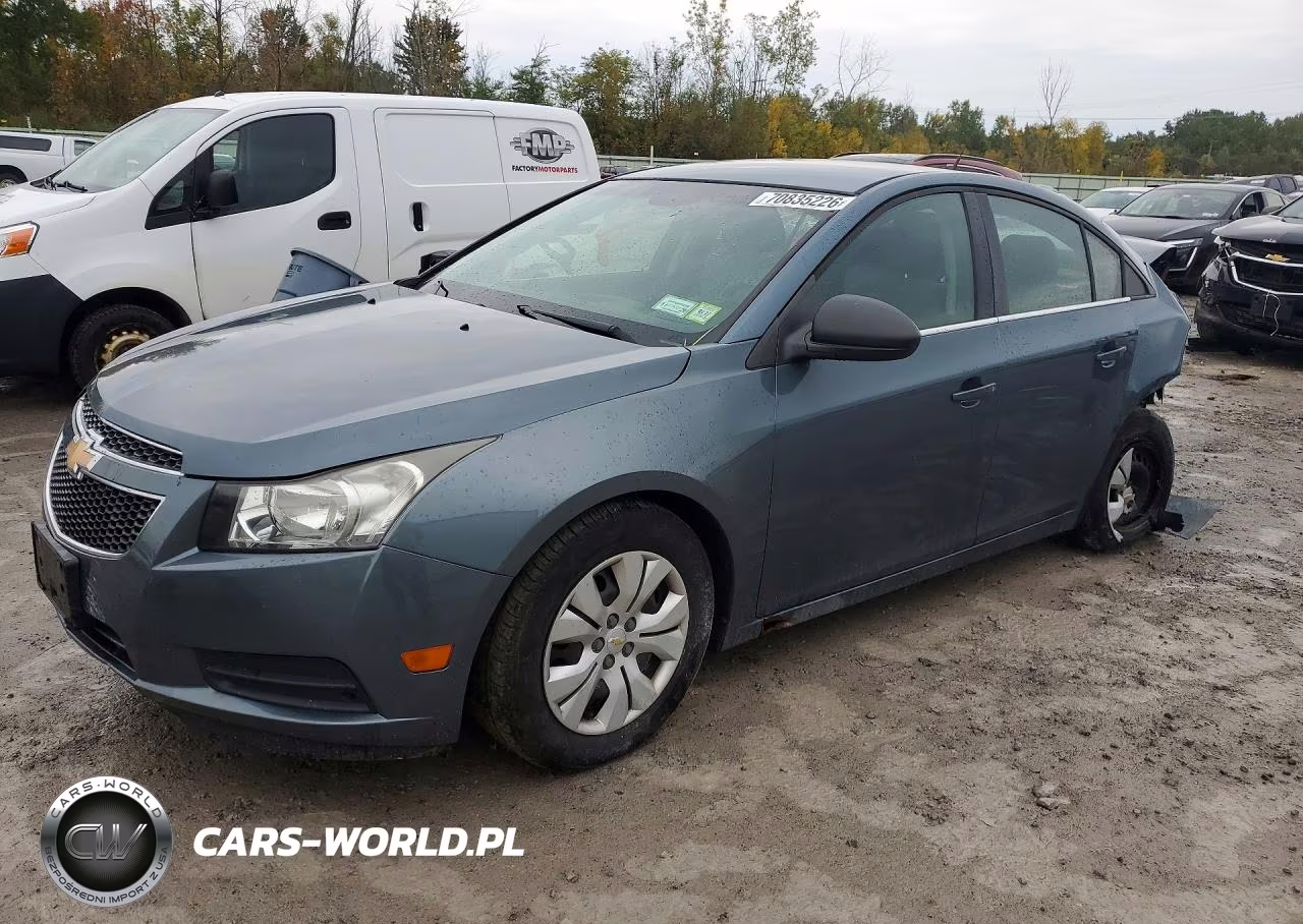 2012 Chevrolet Cruze Ls – zdjęcie 1 z 12