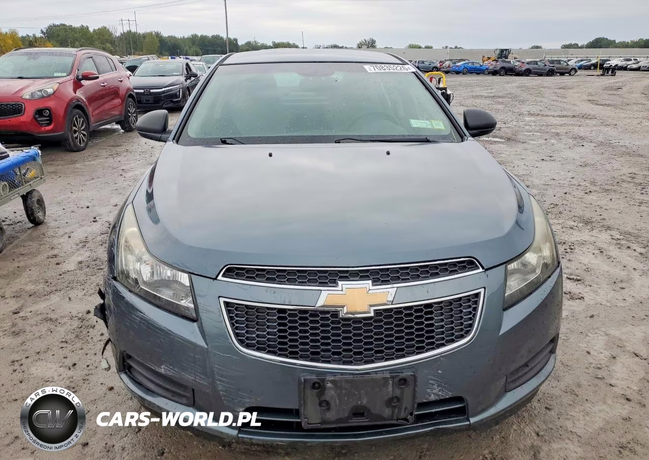 2012 Chevrolet Cruze Ls VIN:1G1PC5SH2C7281017 - 5