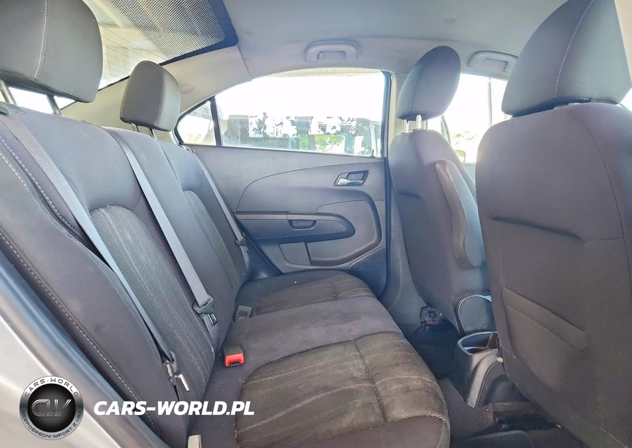 2015 Chevrolet Sonic Lt VIN:1G1JC5SG3F4109033 - 10