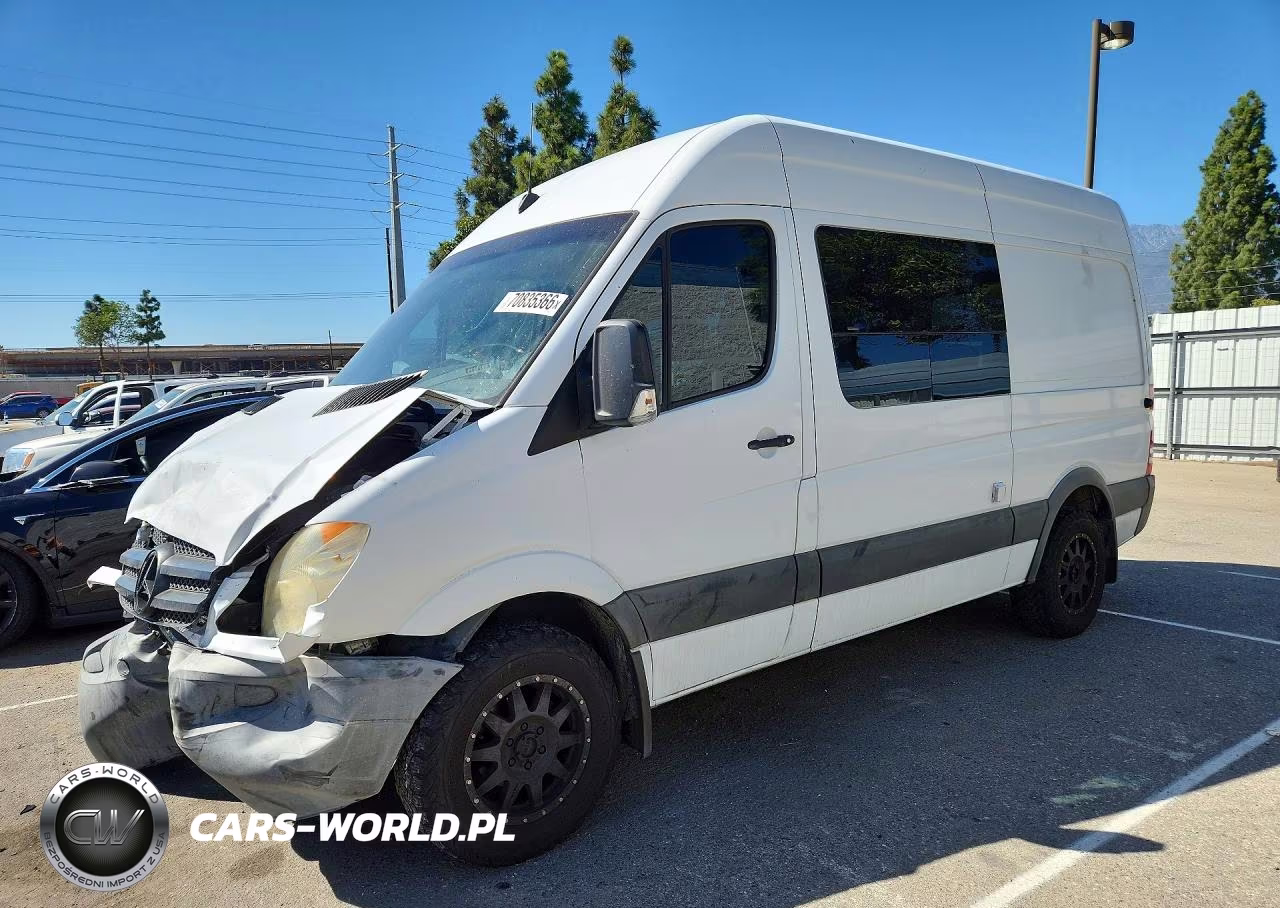 2010 Mercedes-Benz Sprinter 2500 VIN:WD3PE7CC6A5485631 - 1