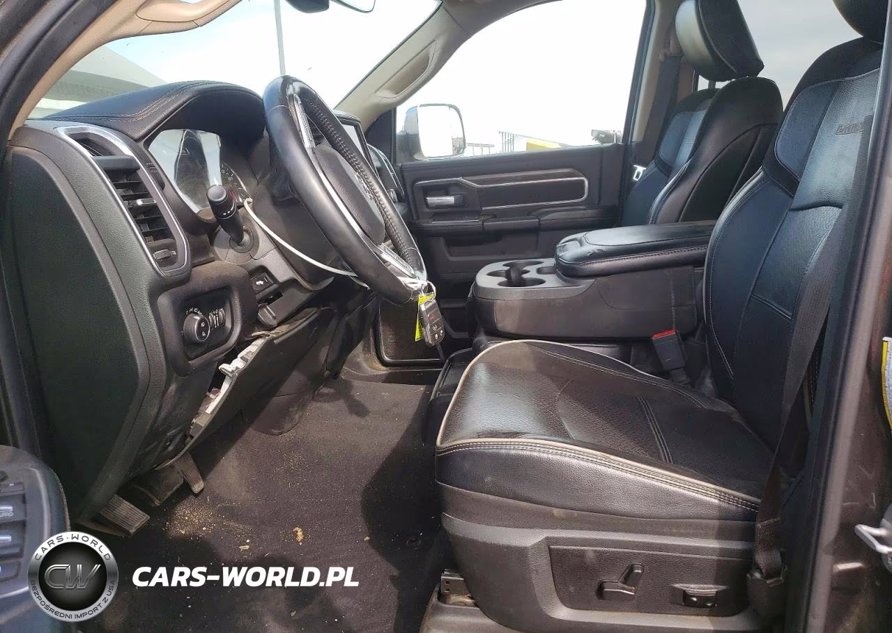 2021 Ram 2500 Laramie VIN:3C6UR5FL5MG675812 - 7