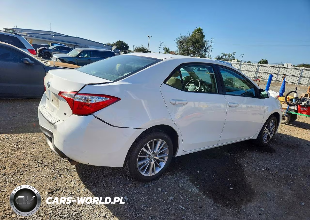 2014 Toyota Corolla Le Plus VIN:5YFBURHE1EP114104 - 3