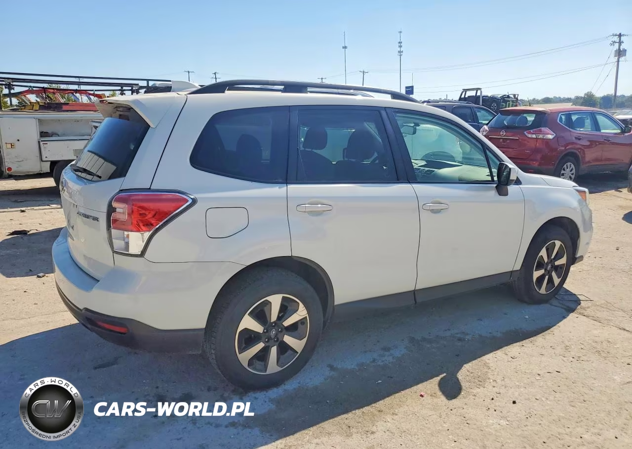 2018 Subaru Forester 2.5I Premium VIN:JF2SJAEC9JH557993 - 3