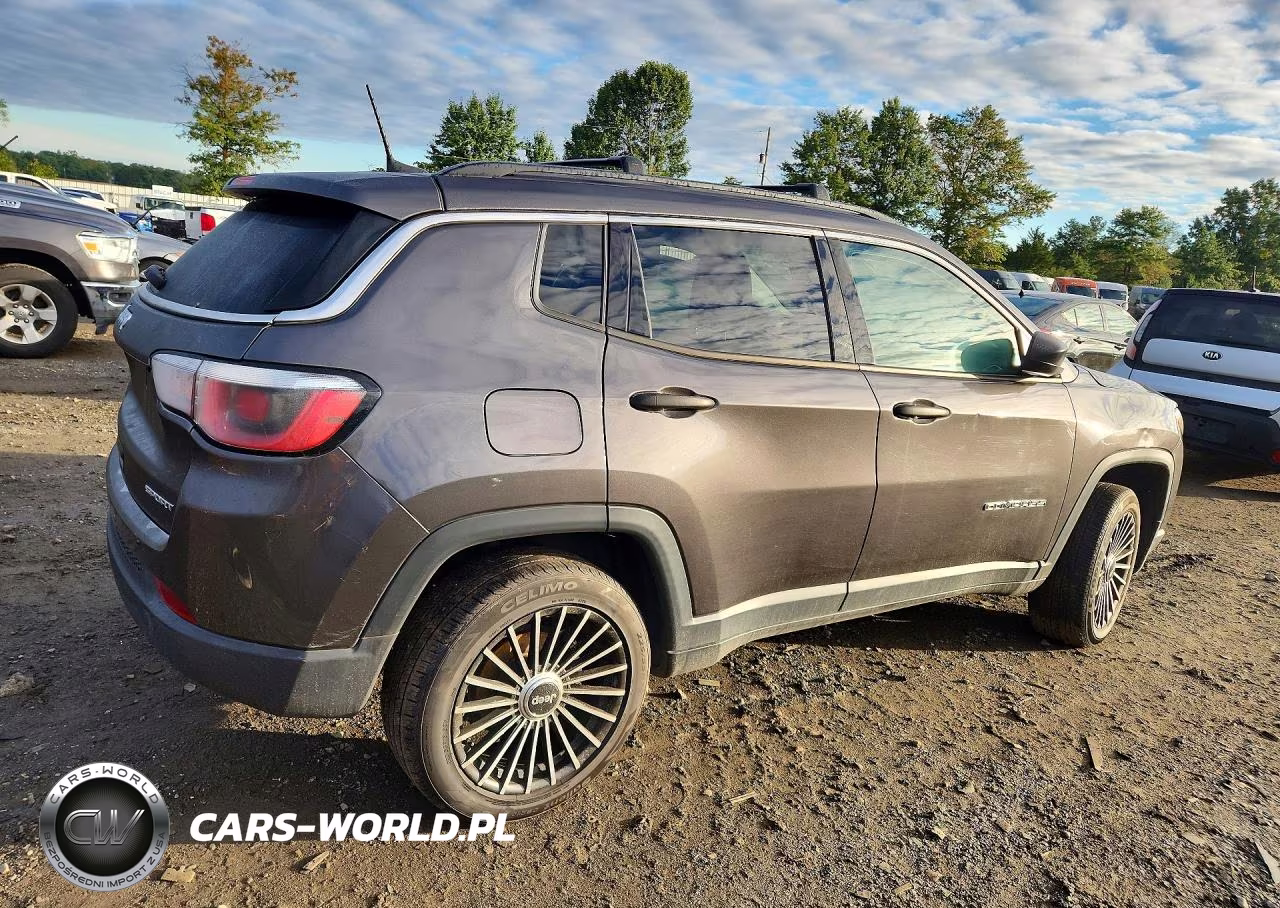 2019 Jeep Compass Sport VIN:3C4NJDAB2KT703244 - 3
