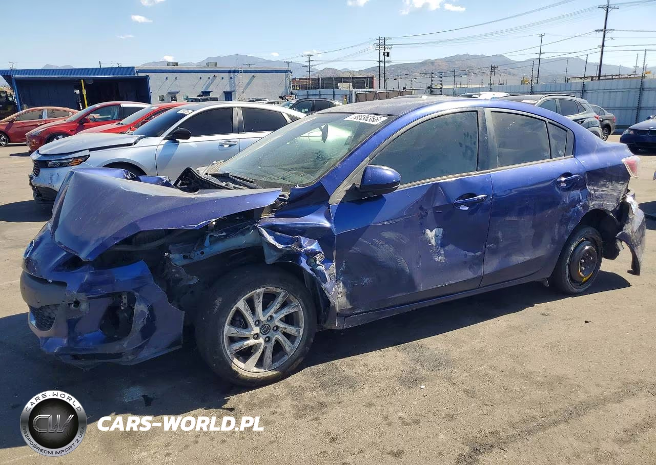 2013 Mazda 3 I