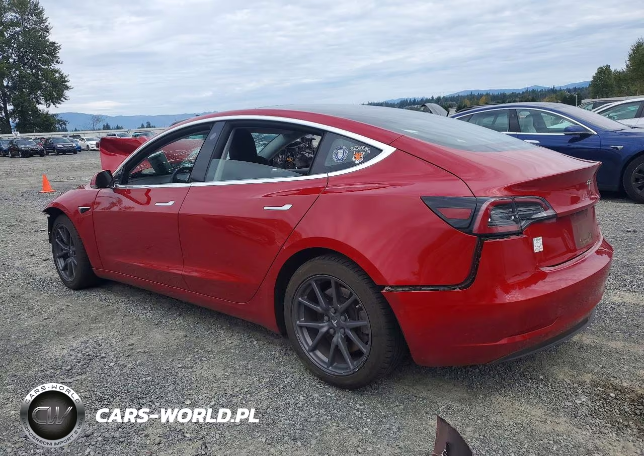 2018 Tesla Model 3 VIN:5YJ3E1EB4JF104640 - 2