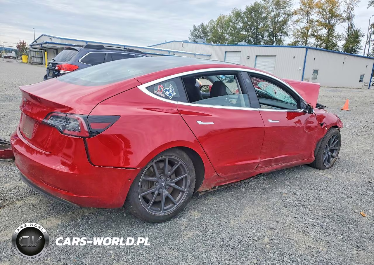 2018 Tesla Model 3 VIN:5YJ3E1EB4JF104640 - 3