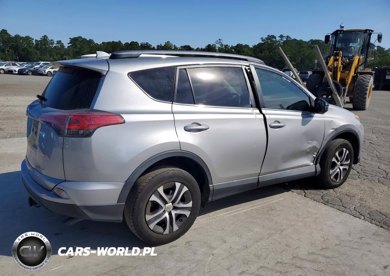 2018 Toyota Rav4 Le VIN:2T3ZFREV4JW460158 - 3